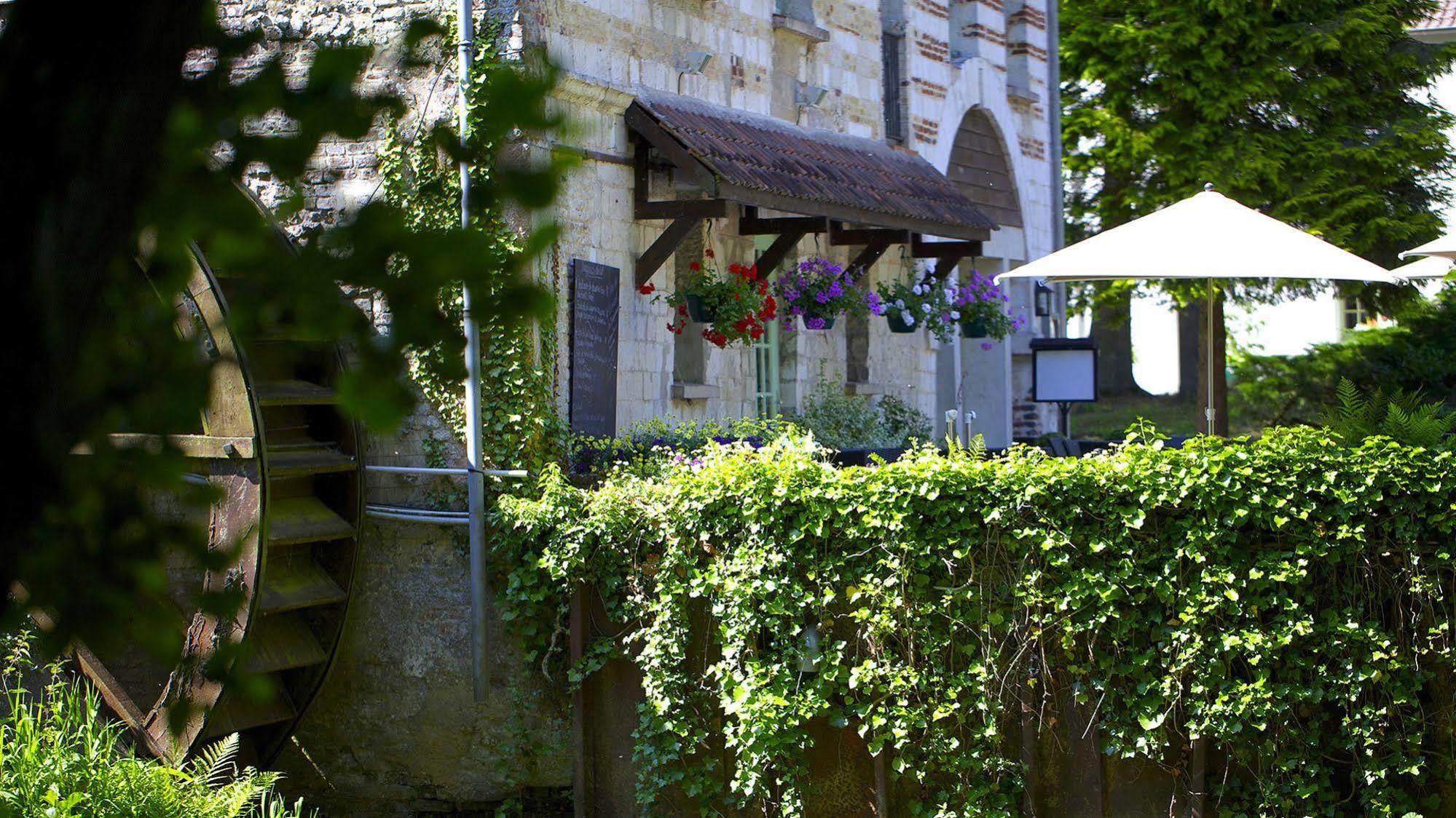 Moulin De Mombreux Hotell Lumbres Exteriör bild