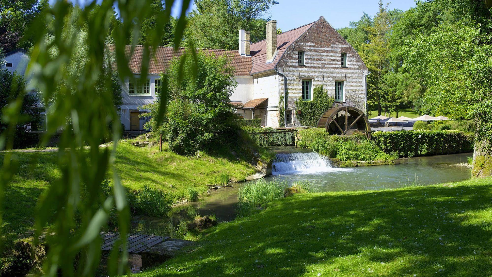 Moulin De Mombreux Hotell Lumbres Exteriör bild